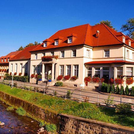 Hotel Saechsisches Haus Berggiesshübel Exteriér fotografie